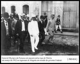 General Olympio da Fonseca em passeio pelas ruas de Vitória  ao regressar de Alagoas em missão do...