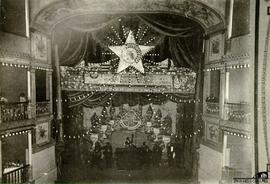 Teatro Melpômene, interior e palco em dia de espetáculo