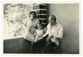 Izaura Doria Claudio (esposa), José Celso Claudio e Viviane Claudio Baldanza (neta)