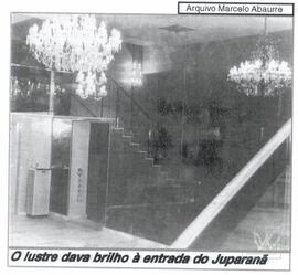 Interior do Cine Juparanã com os lustres em destaque